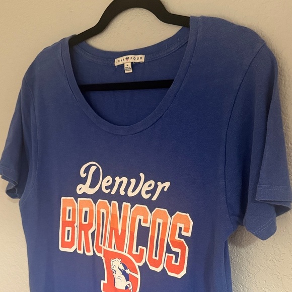 Junk Food Womens Top T-Shirt Denver Broncos Football Blue Orange Size Medium - Picture 6 of 12
